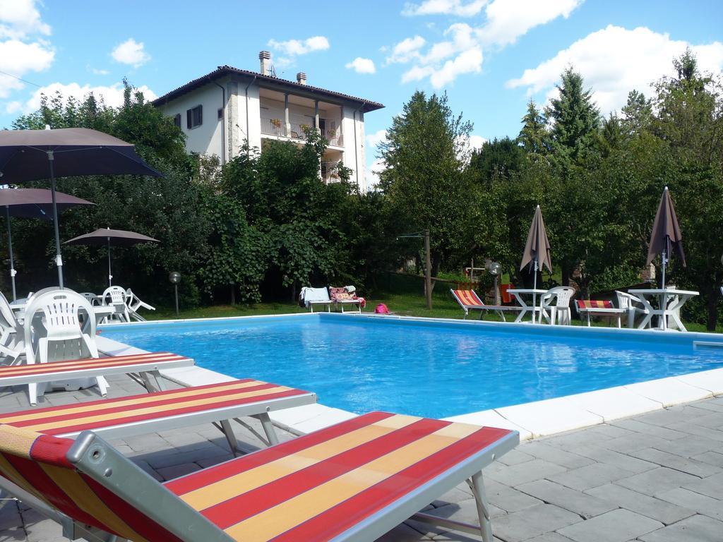 カステルヌオーヴォ・ディ・ガルファニャーナ Agriturismo La Palazzinaヴィラ エクステリア 写真