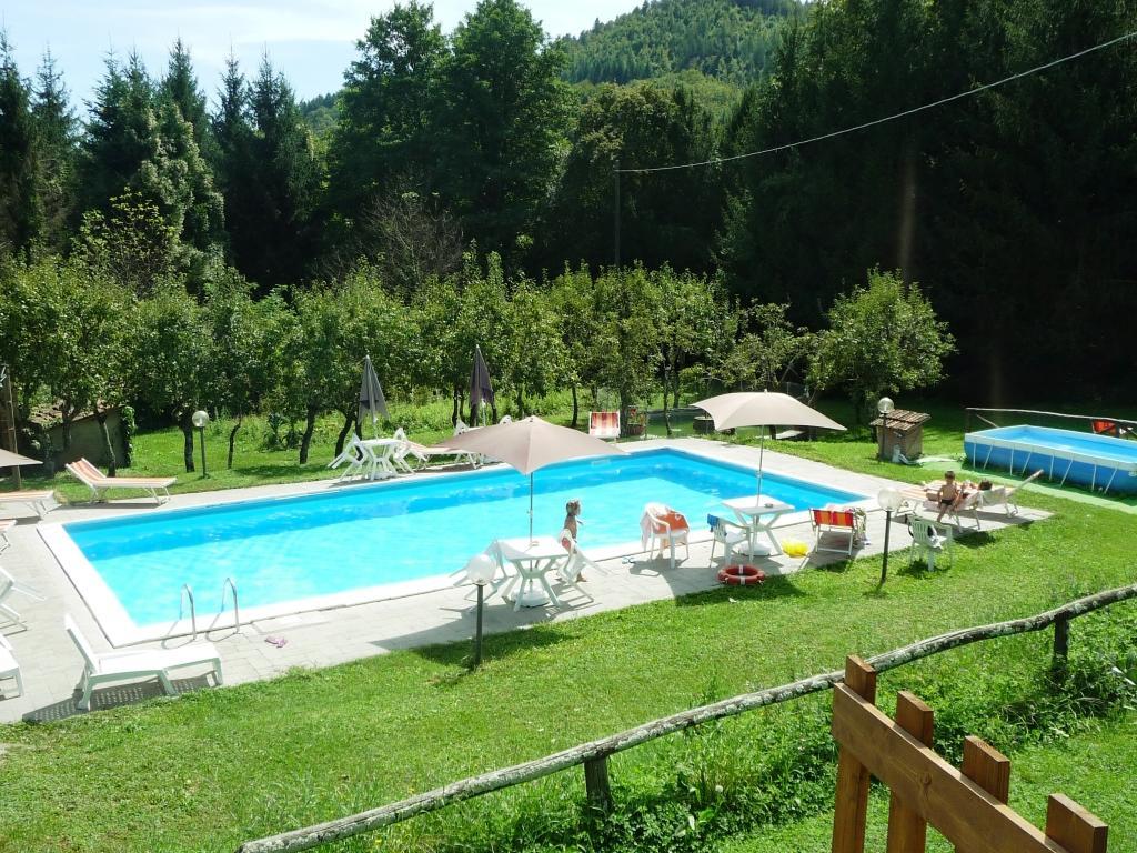 カステルヌオーヴォ・ディ・ガルファニャーナ Agriturismo La Palazzinaヴィラ エクステリア 写真